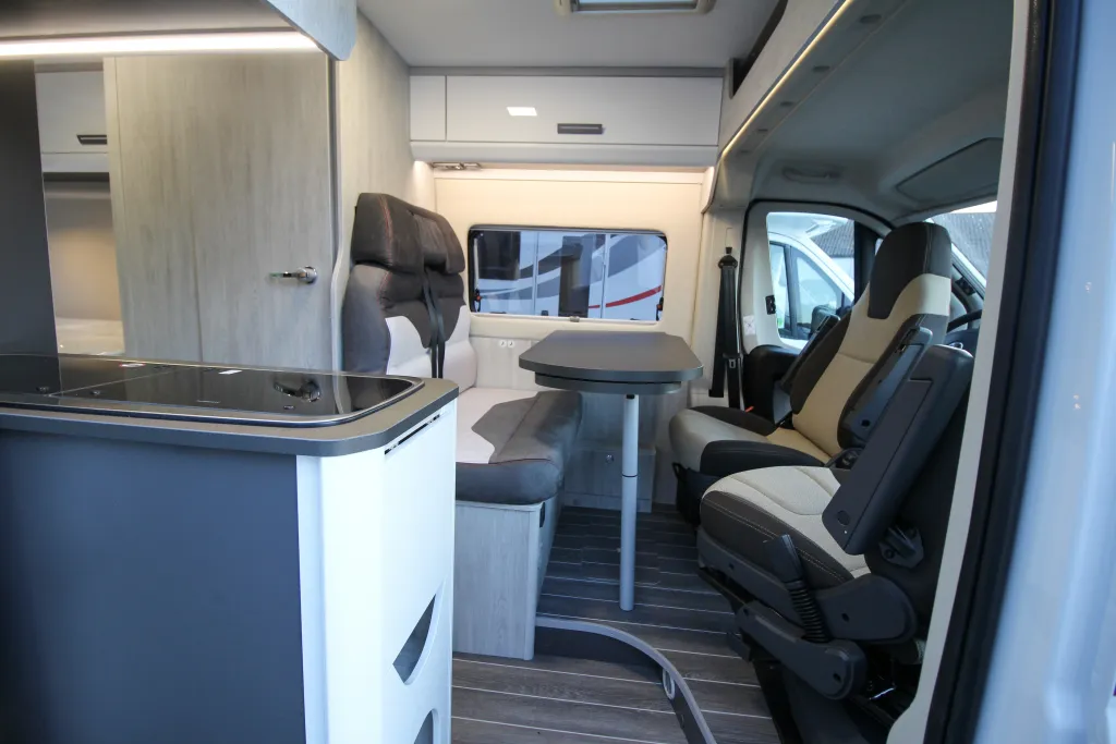 Bild 4: Wohnmobil von Roller Team mieten in Untersteinbach / Rauhenebrach