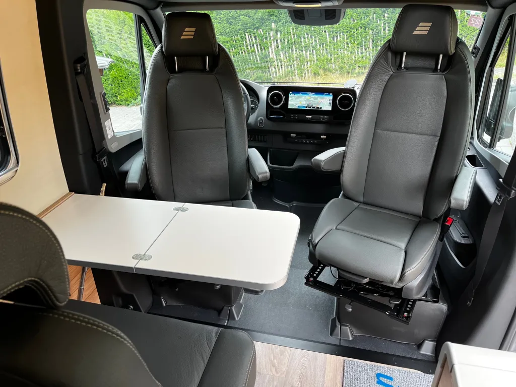 Bild 9: Hymer Camper Van Grand Canyon CrossOver