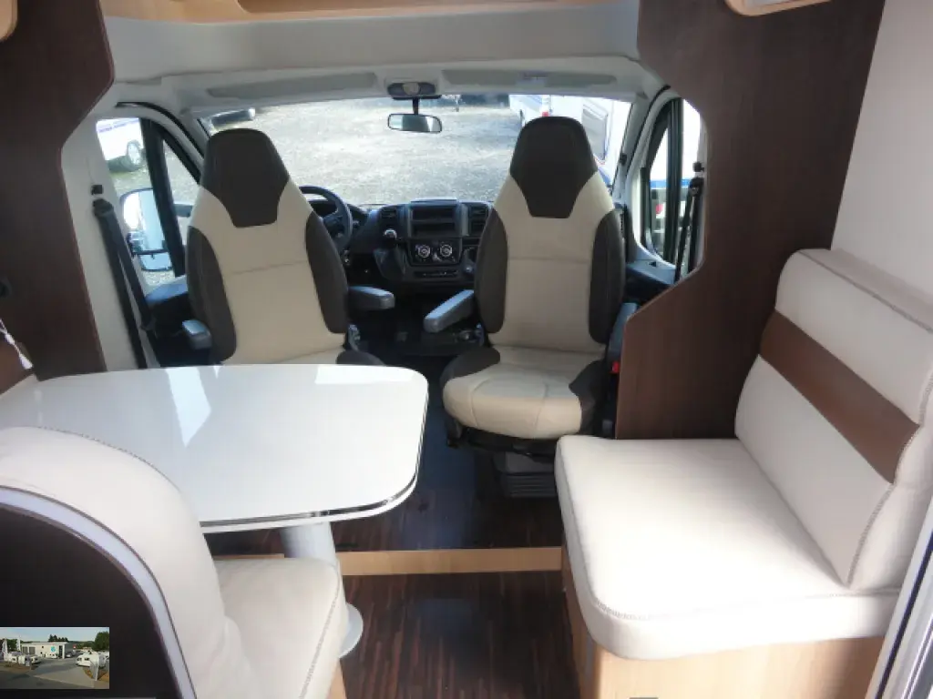 Bild 8: Wohnmobil für 2 Personen in Blomberg mieten