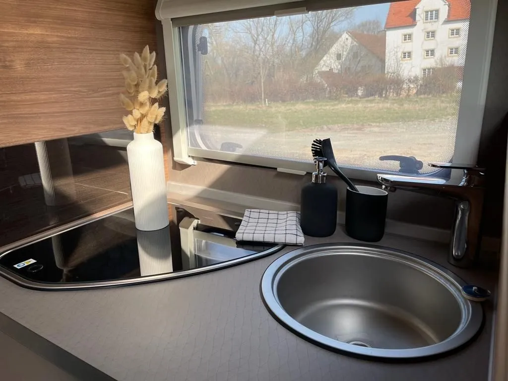 Bild 13: Wohnmobil in Schloß Holte-Stukenbrock online mieten