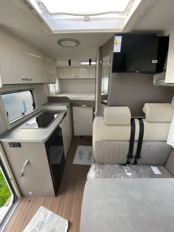 Bild 8: Wohnmobil für Personen in Auggen mieten Bild 8: Wohnmobil für Personen in Auggen mieten
