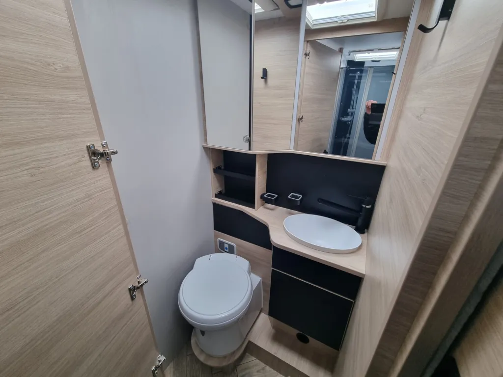 Bild 18: Wohnmobil mieten in Vellmar bei Kassel