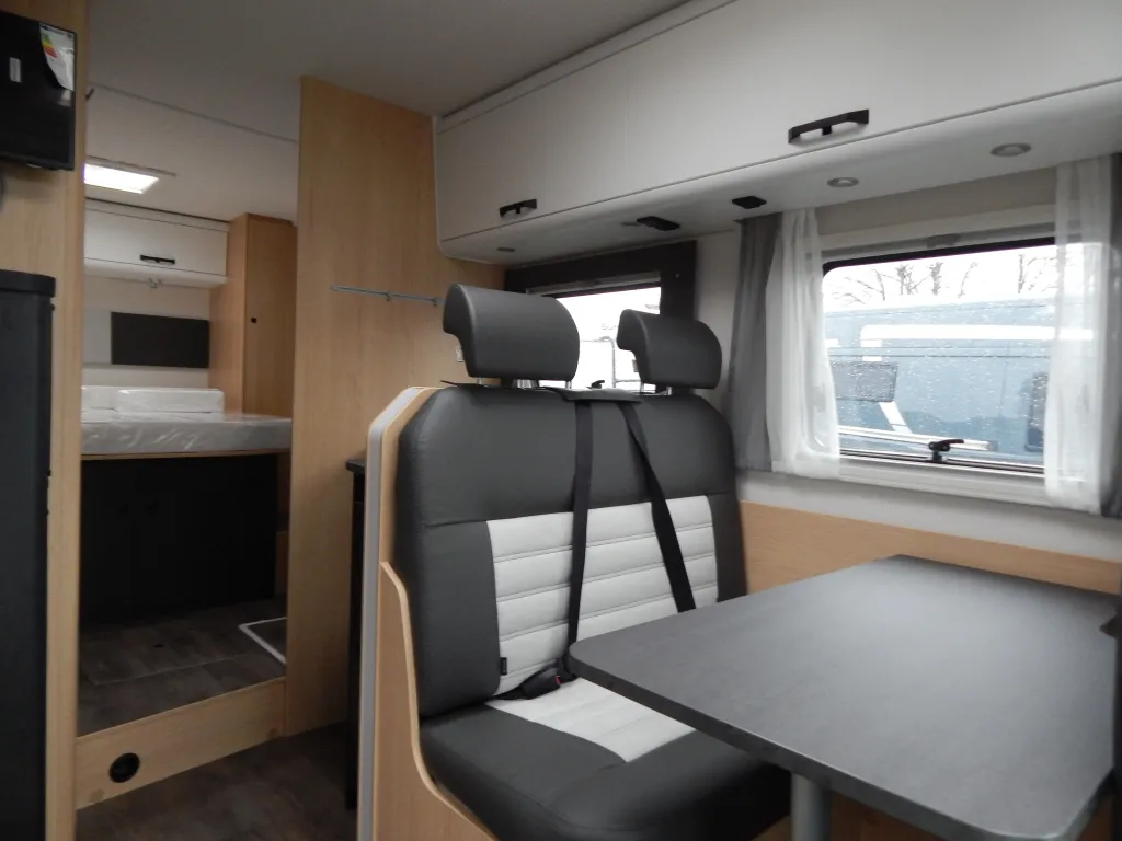 Bild 10: Wohnmobil mieten in Remscheid