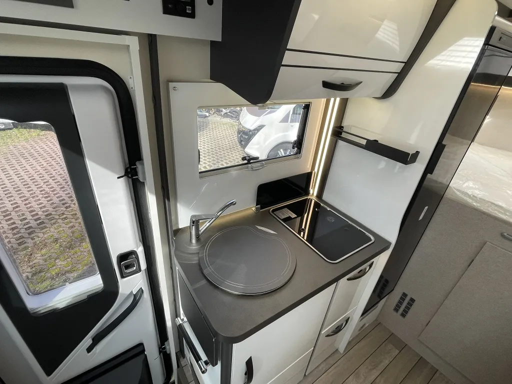 Bild 8: Wohnmobil für 4 Personen in Untersteinbach / Rauhenebrach mieten