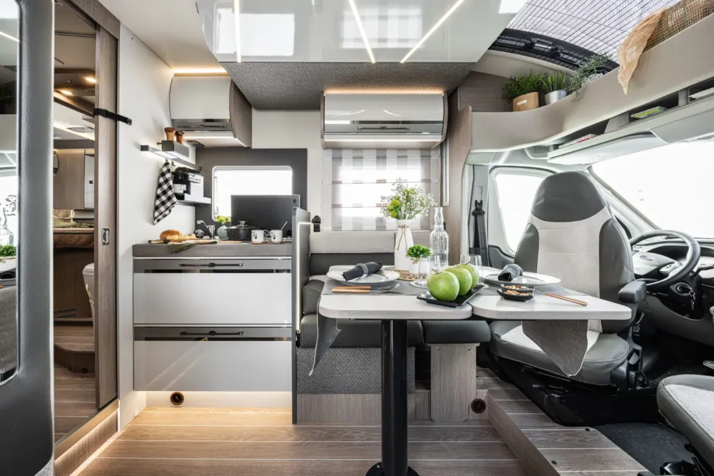 Bild 5: Wohnmobil in Untersteinbach / Rauhenebrach online mieten