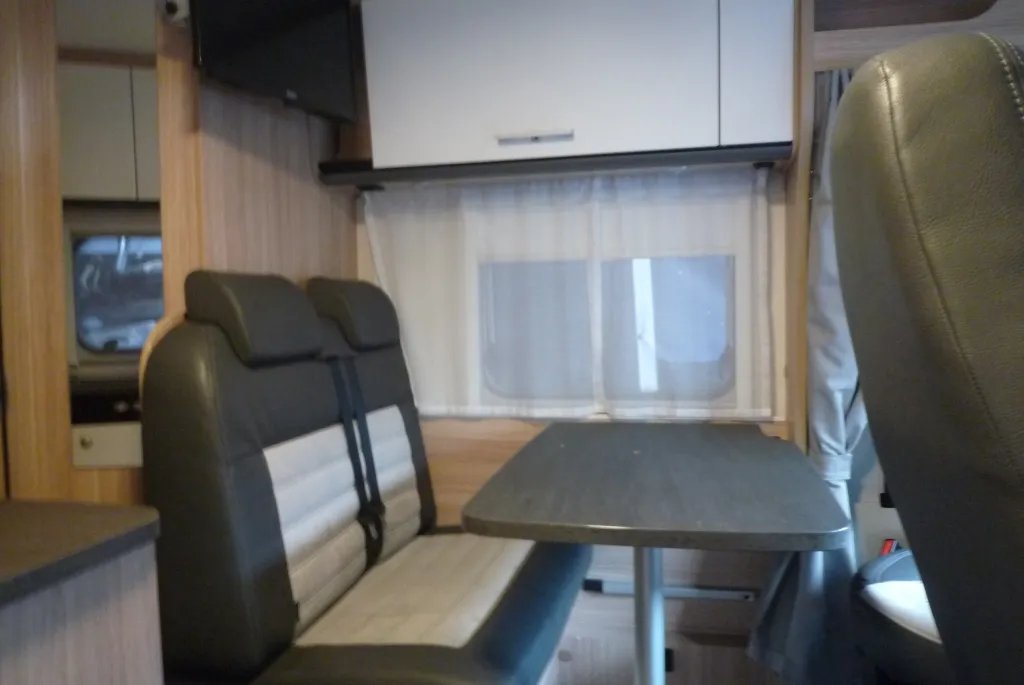 Bild 8: Wohnmobil für 3 Personen in Weißenhorn mieten