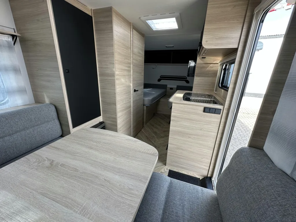 Bild 8: Wohnwagen für  Personen in Mülheim-Kärlich mieten