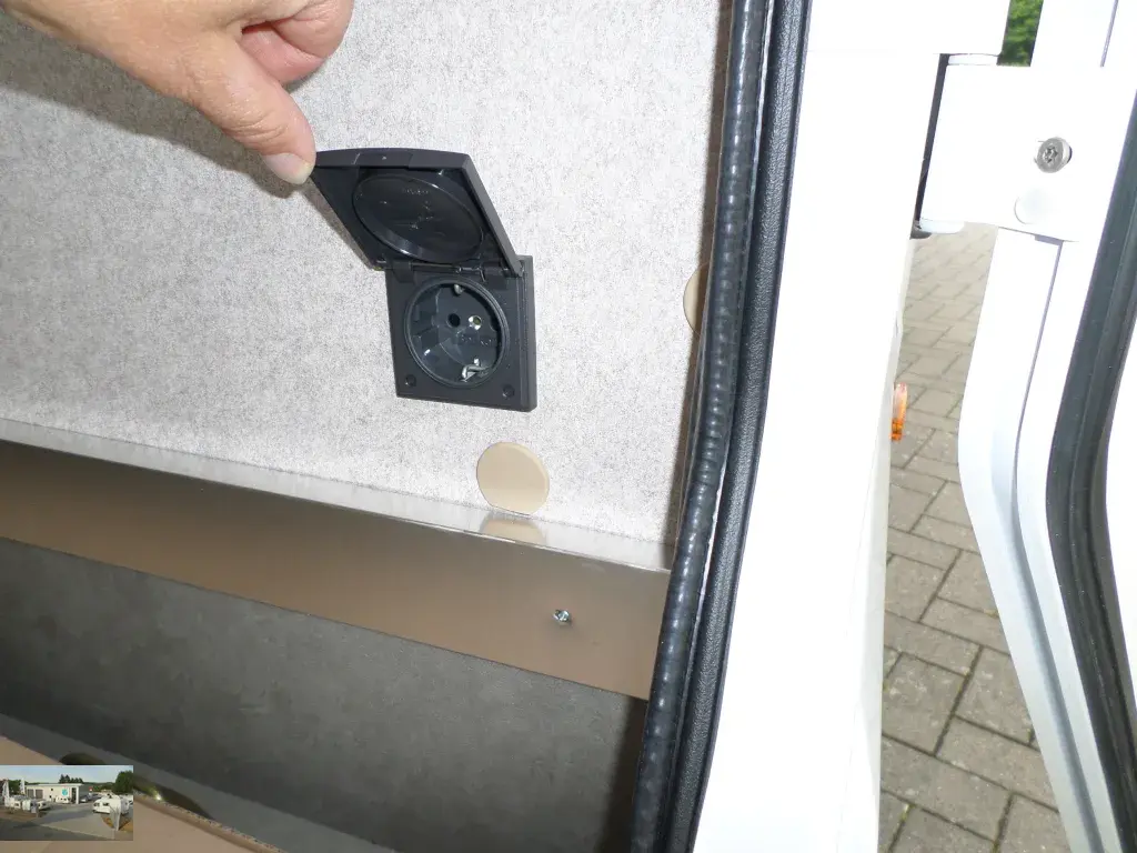 Bild 48: Wohnmobil für 4 Personen in Blomberg mieten