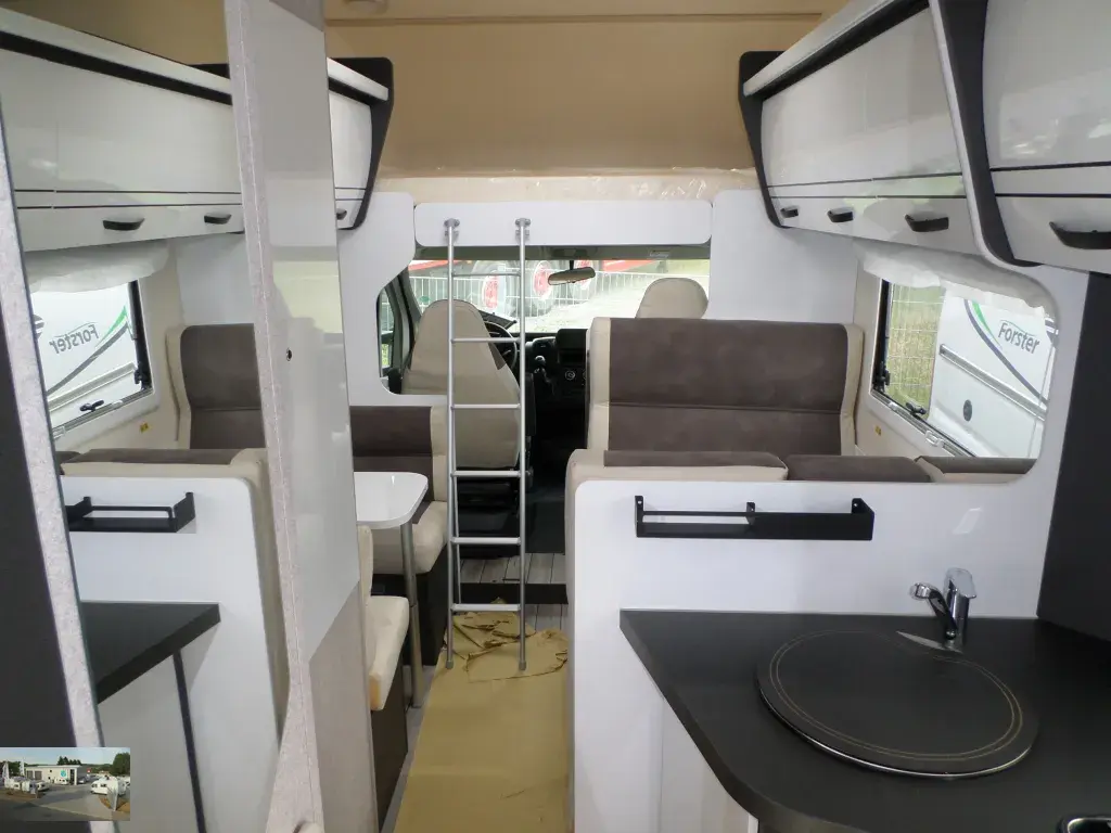 Bild 26: Wohnmobil mieten in Blomberg Bild 26: Wohnmobil mieten in Blomberg