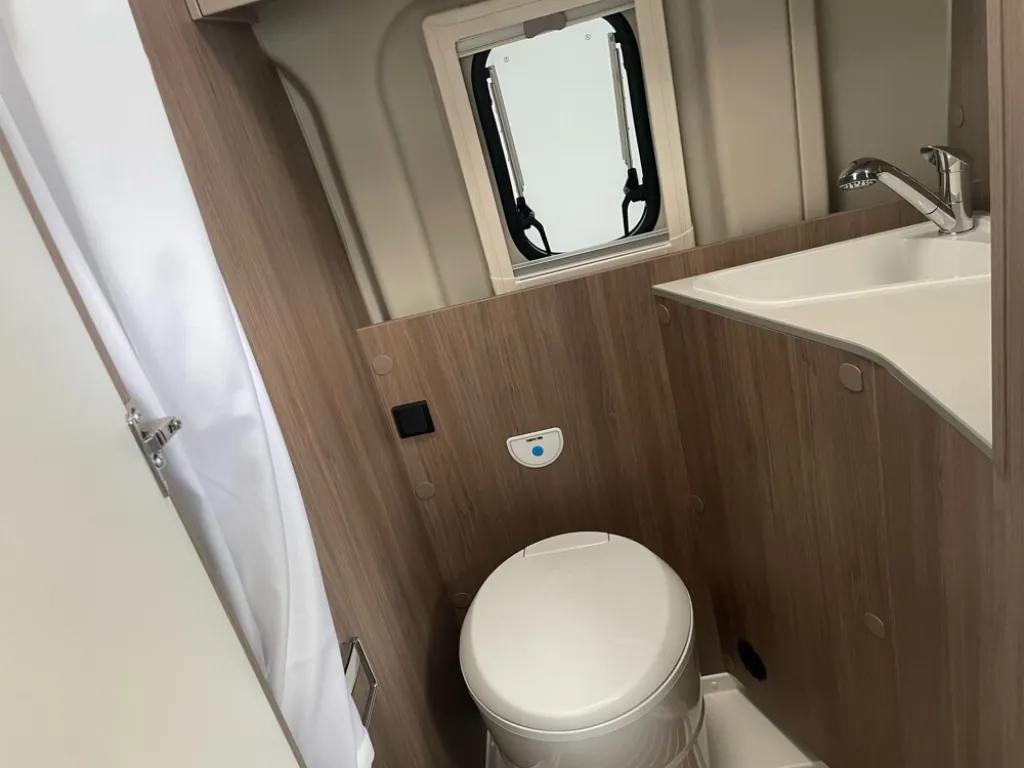 Bild 12: Wohnmobil von Carado mieten in Bamberg