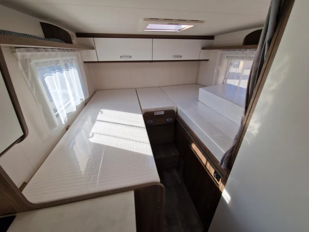 Bild 13: Wohnmobil in Kürnach online mieten