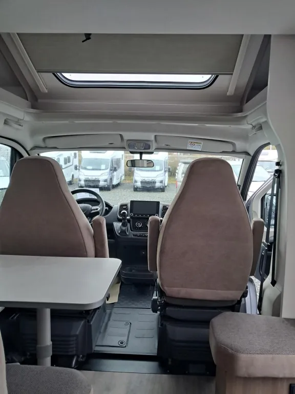 Bild 4: Wohnmobil von Carado mieten in Bamberg