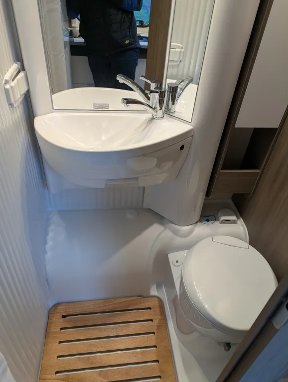 Bild 12: Wohnmobil von Carado mieten in Kürnach