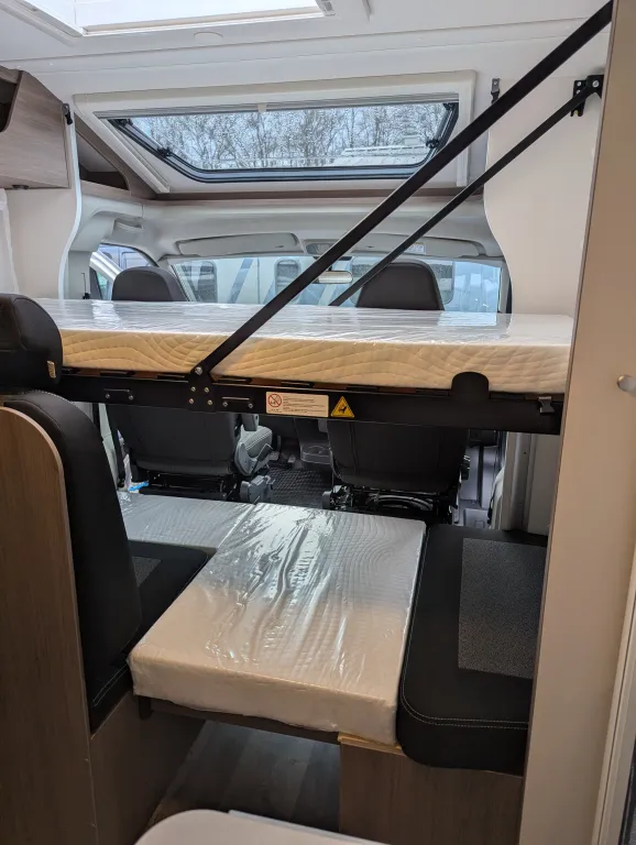 Bild 8: Wohnmobil für 4 Personen in Kürnach mieten