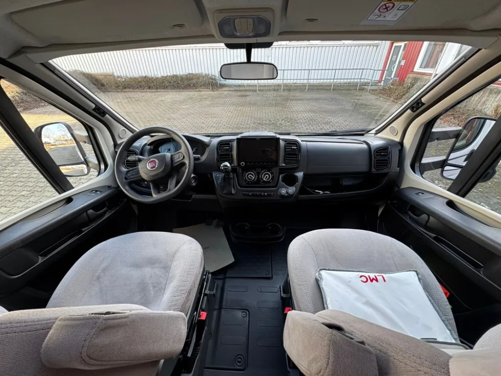 Bild 12: Wohnmobil von LMC mieten in Bamberg