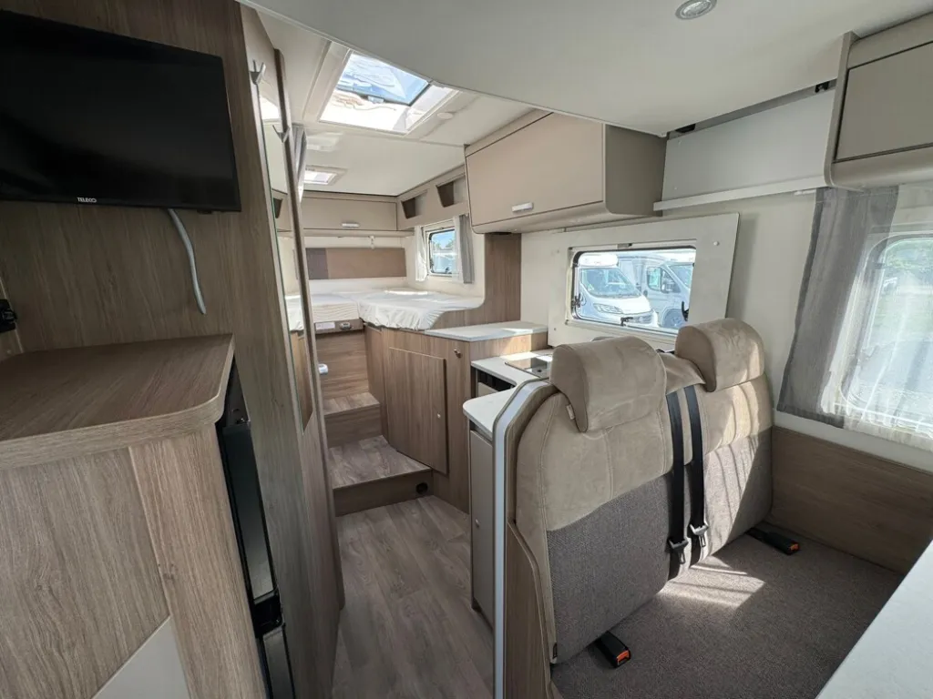 Bild 16: Wohnmobil für 4 Personen in Bamberg mieten Bild 16: Wohnmobil für 4 Personen in Bamberg mieten