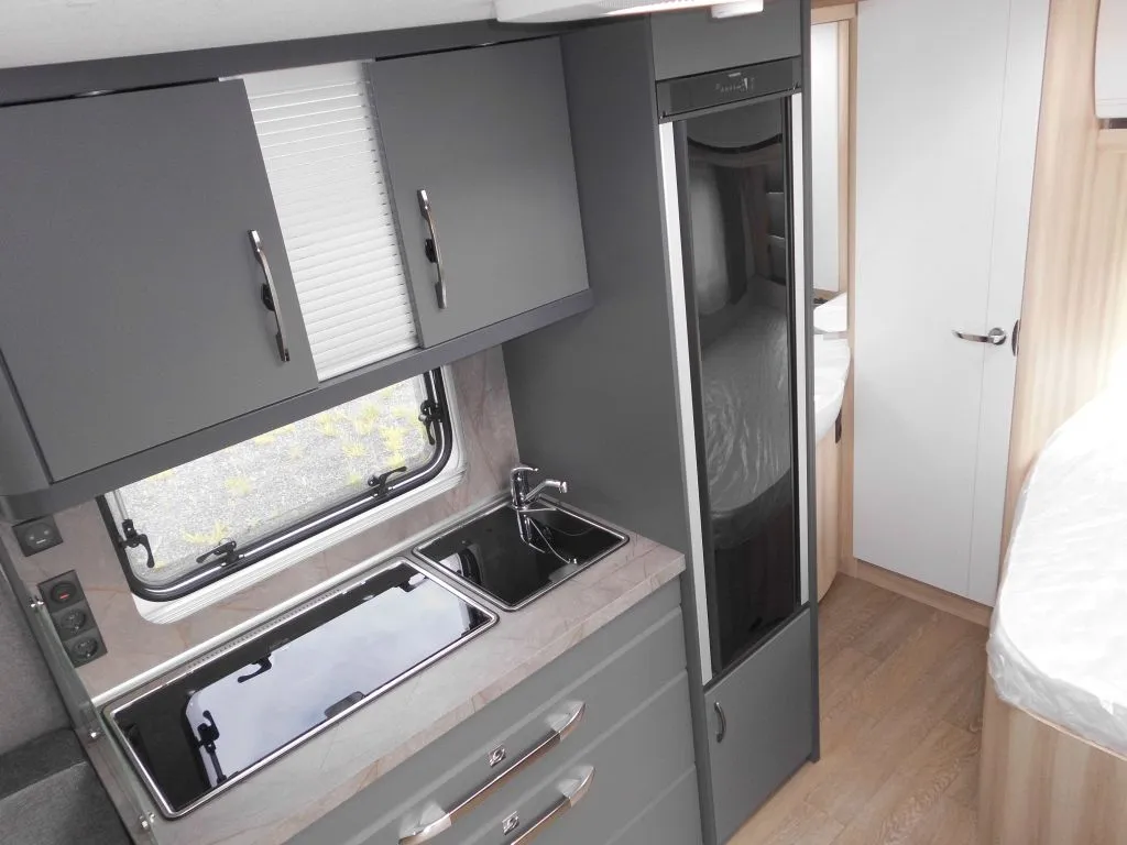 Bild 9: Hobby De Luxe 460 UFe