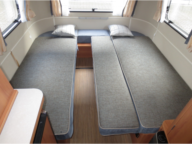 hymer eriba touring triton 420 gt 14